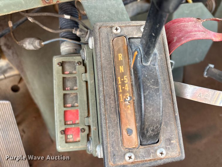 image for item EF6077 1992 BMY M931A2 semi truck