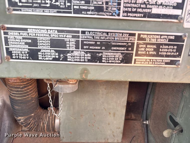 image for item EF6077 1992 BMY M931A2 semi truck