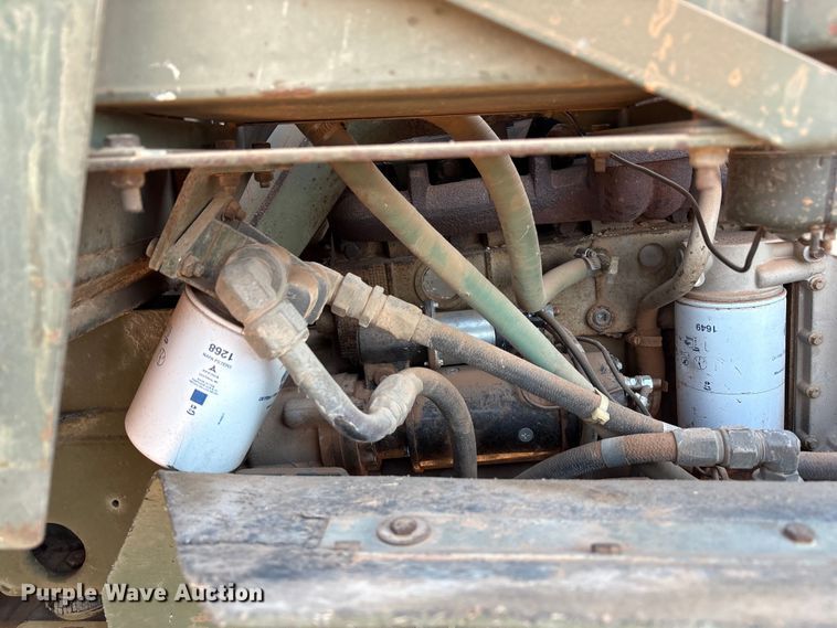 image for item EF6077 1992 BMY M931A2 semi truck