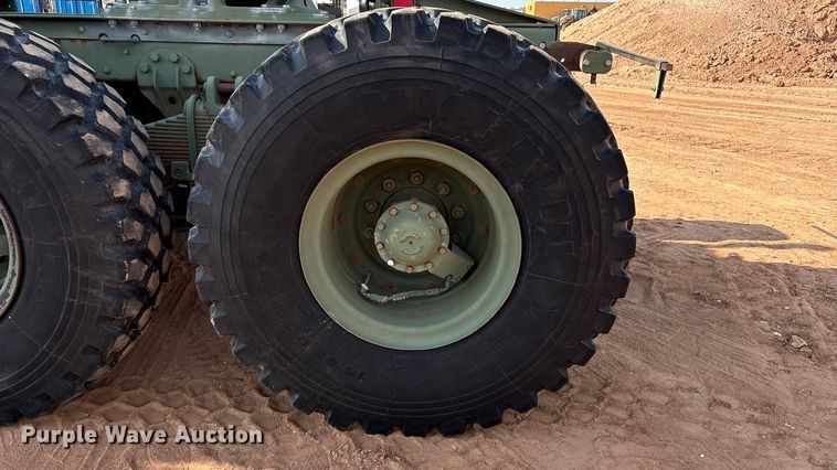 image for item EF6077 1992 BMY M931A2 semi truck