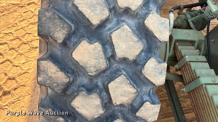 image for item EF6077 1992 BMY M931A2 semi truck