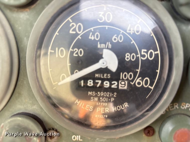 image for item EF6077 1992 BMY M931A2 semi truck