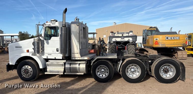 image for item EF6085 2007 Kenworth T8 Series semi truck