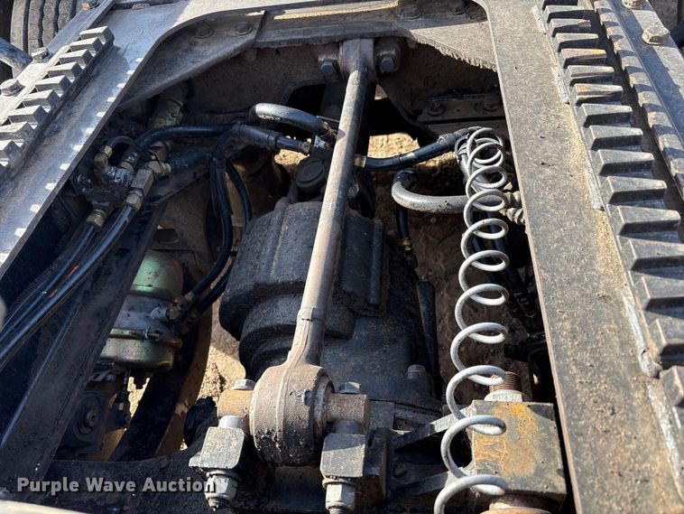 image for item EF6085 2007 Kenworth T8 Series semi truck