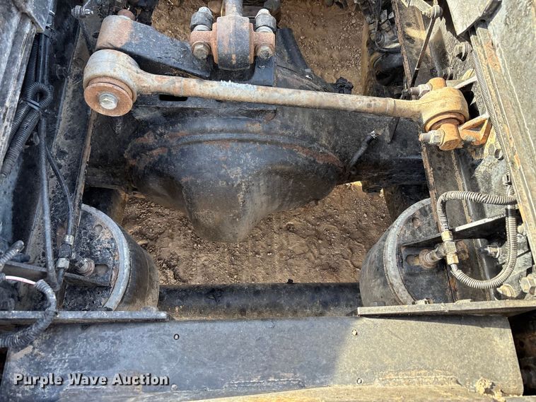 image for item EF6085 2007 Kenworth T8 Series semi truck