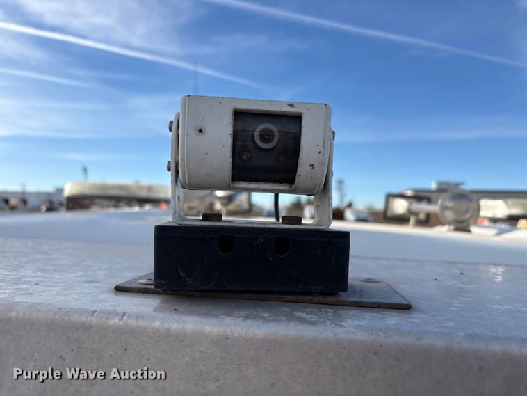 image for item EF6085 2007 Kenworth T8 Series semi truck