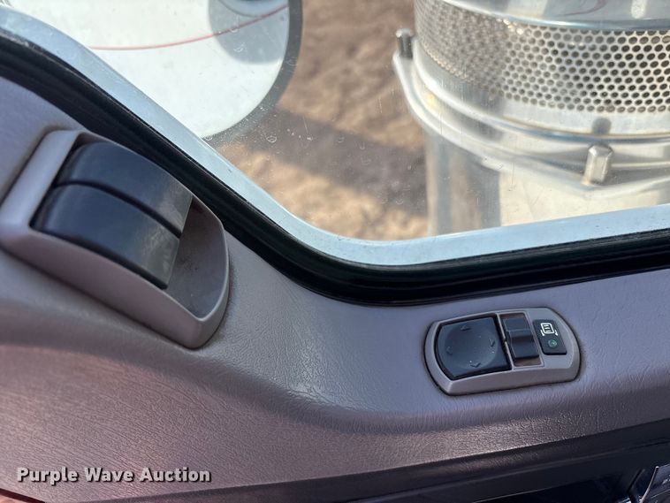 image for item EF6085 2007 Kenworth T8 Series semi truck