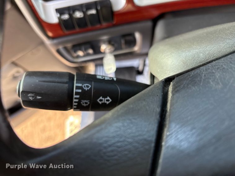 image for item EF6085 2007 Kenworth T8 Series semi truck