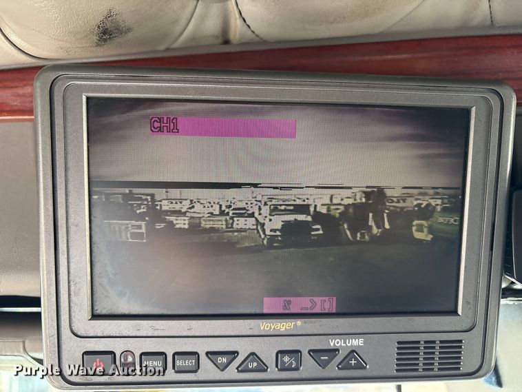 image for item EF6085 2007 Kenworth T8 Series semi truck