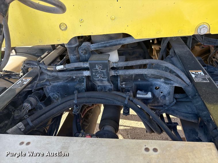 image for item EF6160 2018 Peterbilt 579 semi truck