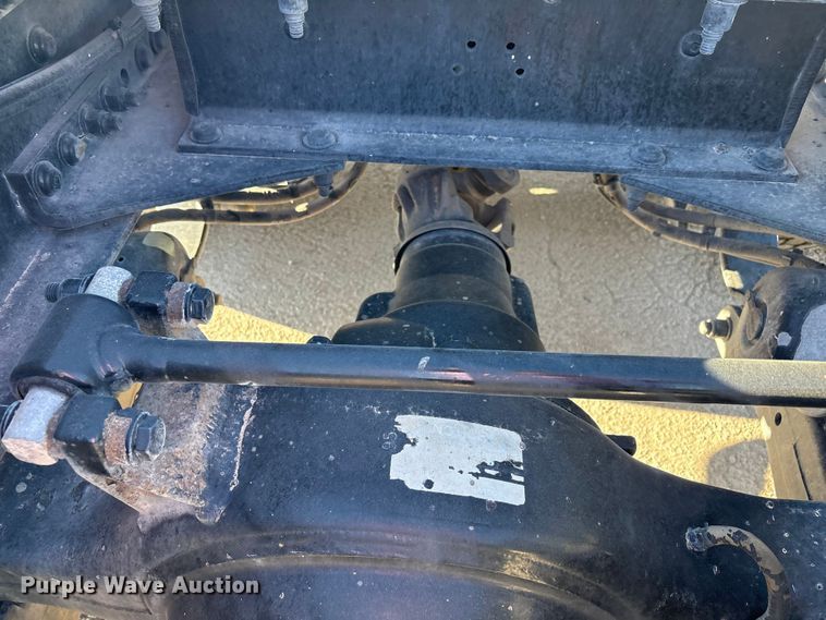 image for item EF6160 2018 Peterbilt 579 semi truck