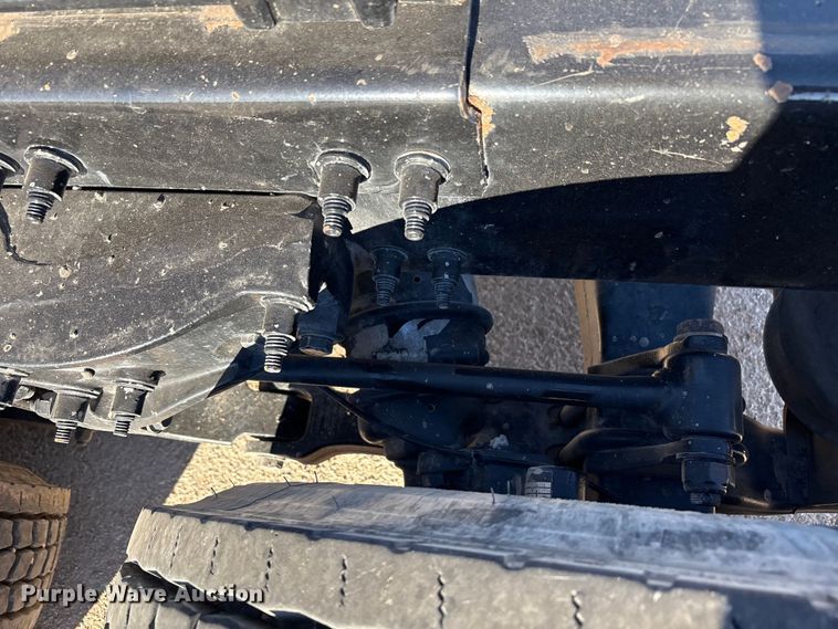 image for item EF6160 2018 Peterbilt 579 semi truck