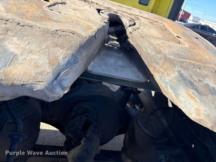 image for item EF6160 2018 Peterbilt 579 semi truck