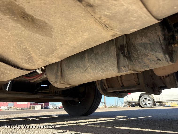 image for item EF6160 2018 Peterbilt 579 semi truck