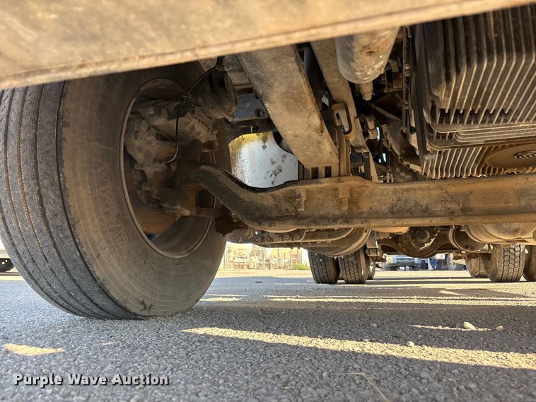 image for item EF6160 2018 Peterbilt 579 semi truck