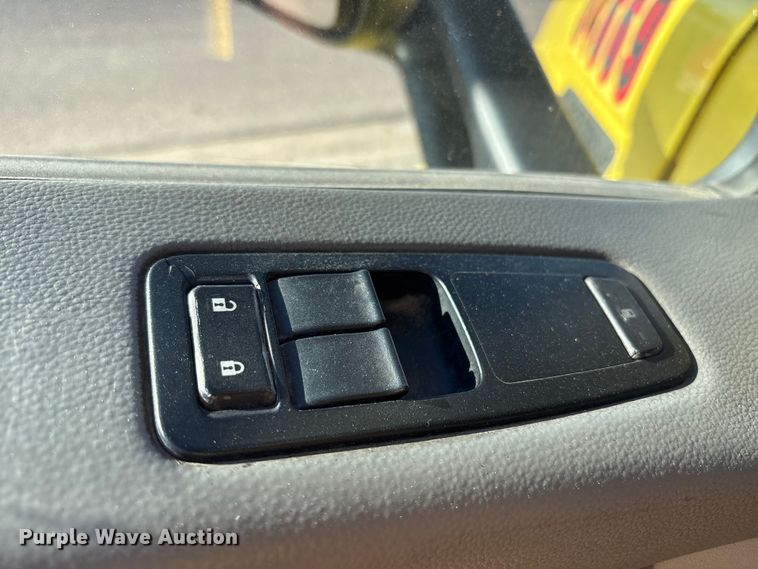 image for item EF6160 2018 Peterbilt 579 semi truck