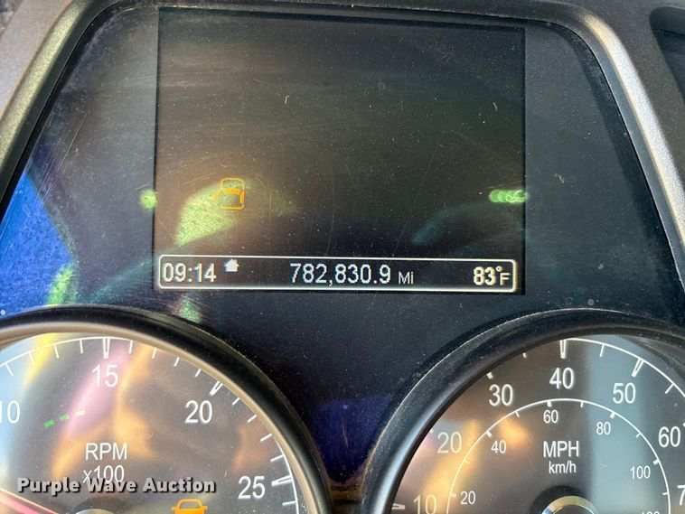 image for item EF6160 2018 Peterbilt 579 semi truck