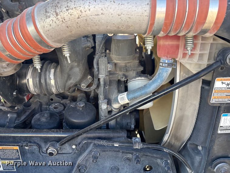 image for item EF6160 2018 Peterbilt 579 semi truck