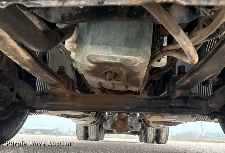 image for item EF6249 2013 Volvo VNL semi truck