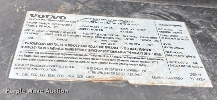 image for item EF6249 2013 Volvo VNL semi truck