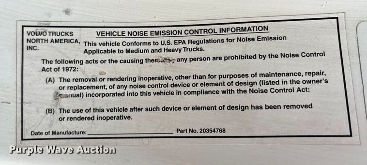 image for item EF6249 2013 Volvo VNL semi truck