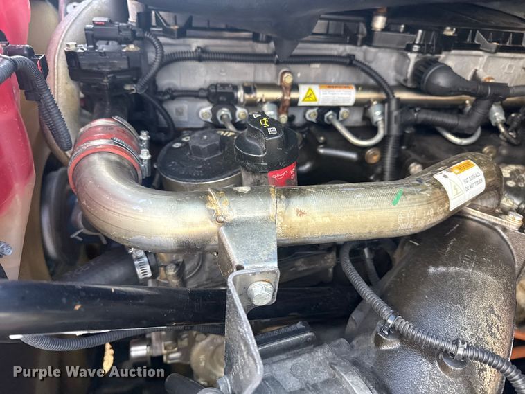 image for item EG1752 2012 Freightliner Cascadia 113 semi truck