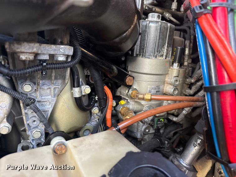 image for item EG1752 2012 Freightliner Cascadia 113 semi truck