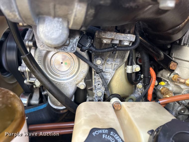 image for item EG1752 2012 Freightliner Cascadia 113 semi truck