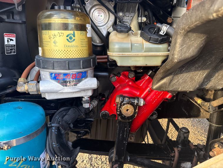 image for item EG1752 2012 Freightliner Cascadia 113 semi truck