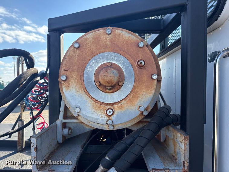 image for item EG1762 2005 Peterbilt 379 semi truck