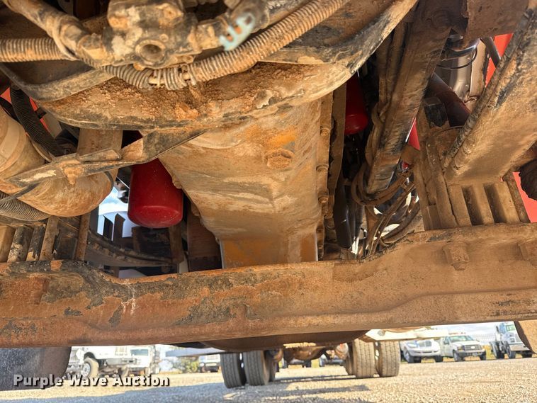 image for item EG1762 2005 Peterbilt 379 semi truck