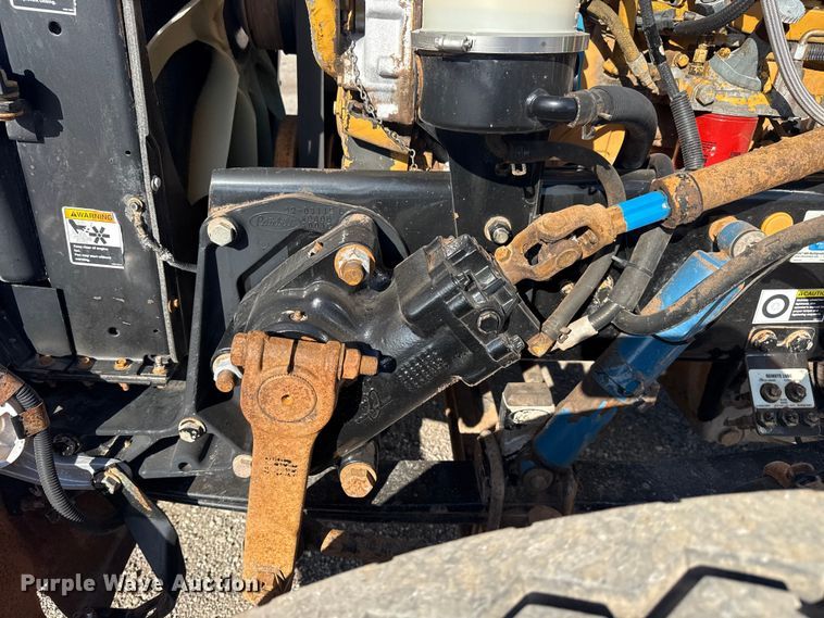 image for item EG1762 2005 Peterbilt 379 semi truck