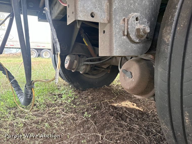 image for item EG1769 2013 Wabash dry van trailer