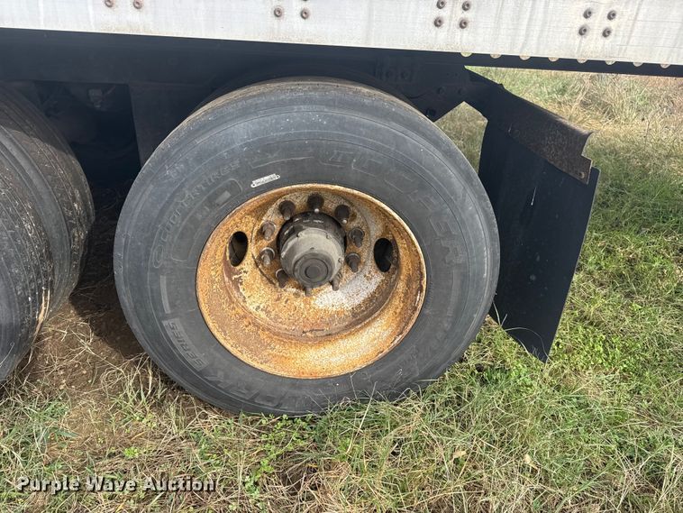 image for item EG1769 2013 Wabash dry van trailer