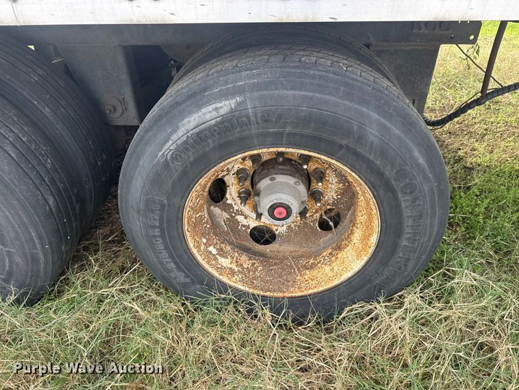 image for item EG1769 2013 Wabash dry van trailer