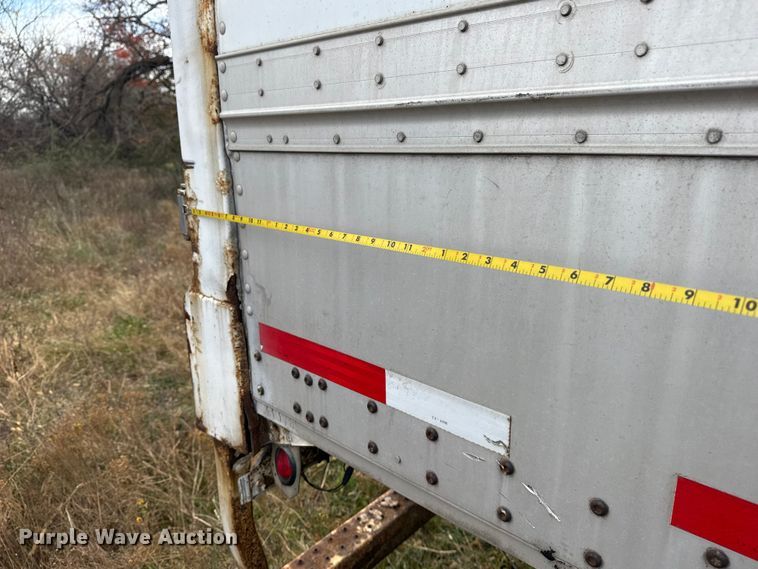 image for item EG1770 2010 Wabash dry van trailer