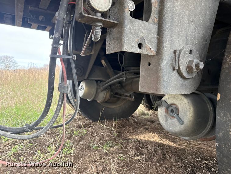 image for item EG1770 2010 Wabash dry van trailer