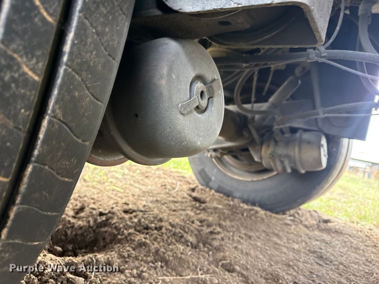 image for item EG1770 2010 Wabash dry van trailer