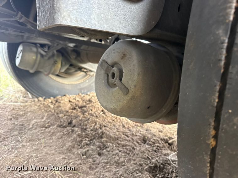 image for item EG1770 2010 Wabash dry van trailer