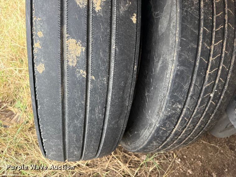 image for item EG1770 2010 Wabash dry van trailer