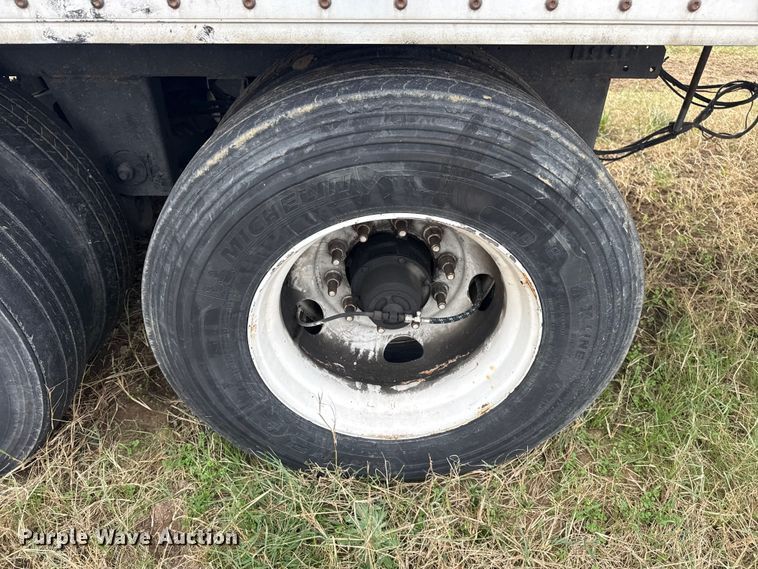 image for item EG1770 2010 Wabash dry van trailer