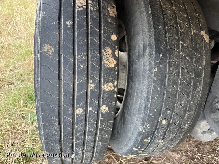 image for item EG1770 2010 Wabash dry van trailer