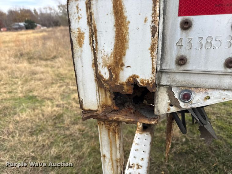 image for item EG1771 2011 Wabash dry van trailer