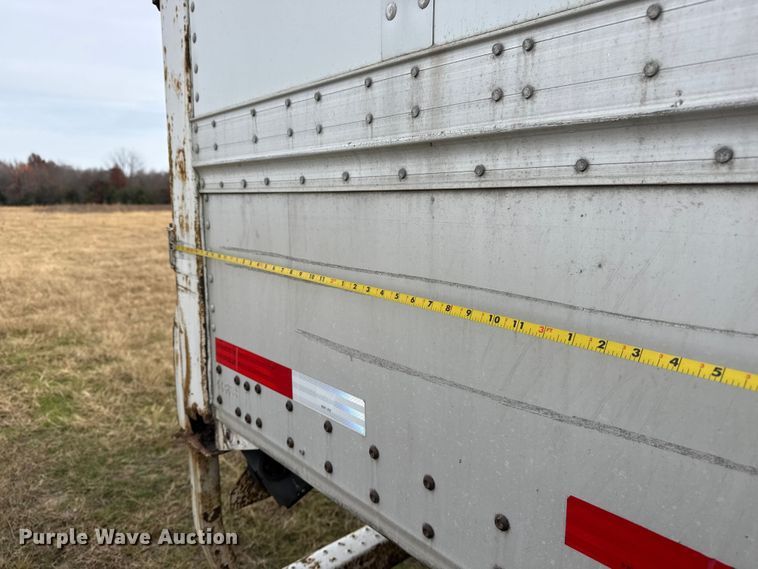 image for item EG1771 2011 Wabash dry van trailer