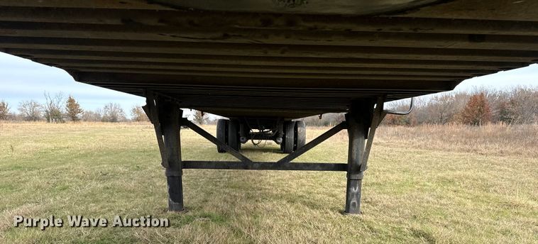 image for item EG1771 2011 Wabash dry van trailer