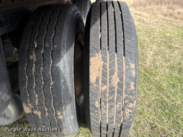 image for item EG1771 2011 Wabash dry van trailer