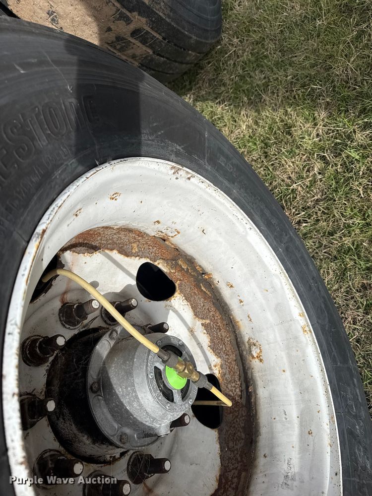 image for item EG1771 2011 Wabash dry van trailer