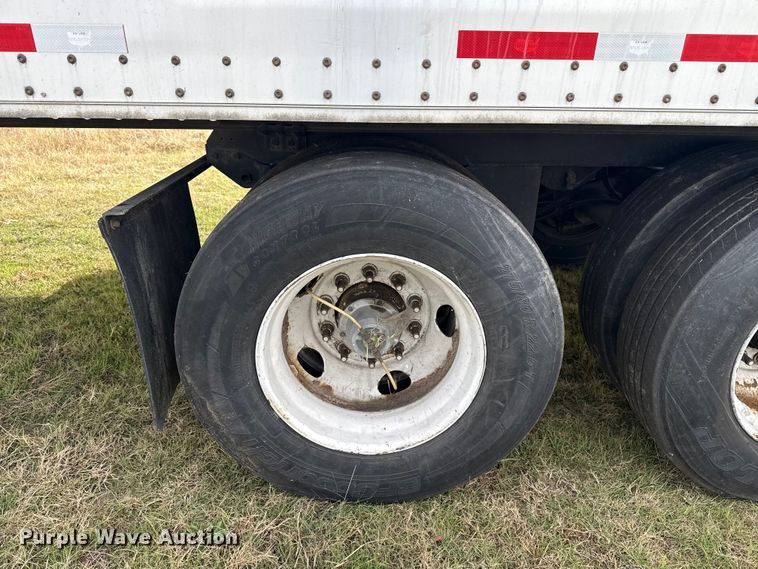 image for item EG1771 2011 Wabash dry van trailer