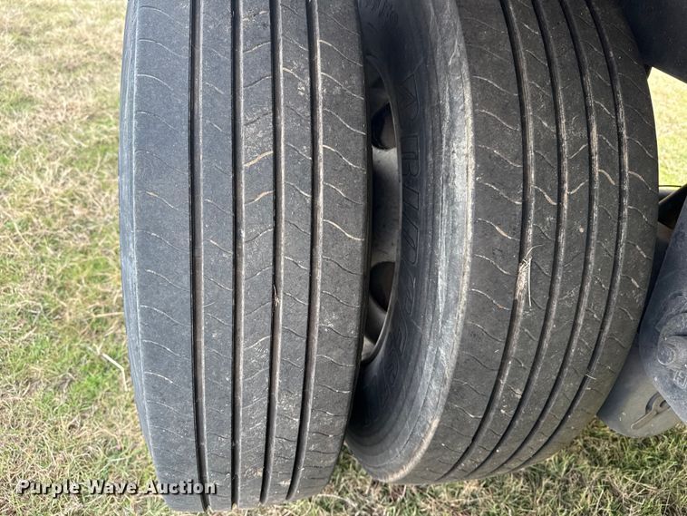 image for item EG1771 2011 Wabash dry van trailer