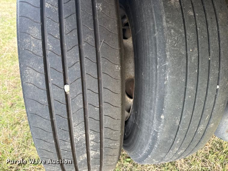 image for item EG1771 2011 Wabash dry van trailer